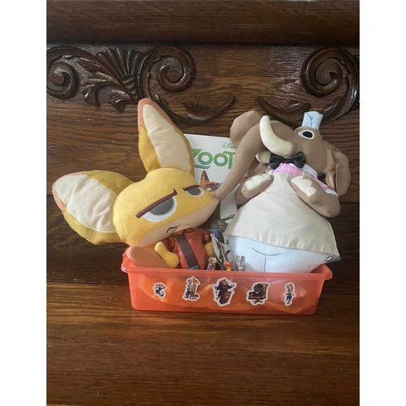 Zootopia Gift Basket Plush Characters Action Figures Stickers Book Pins Set - Picture 8 of 8